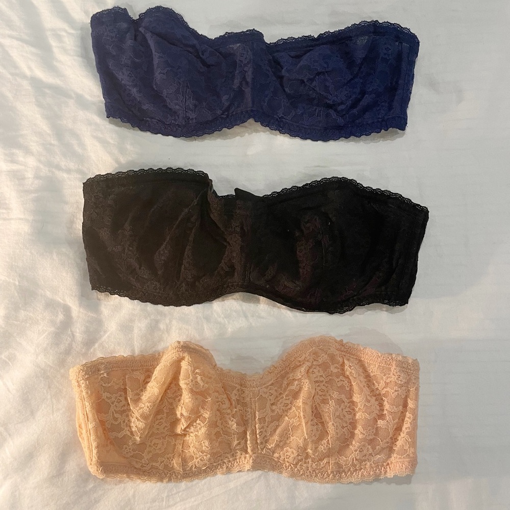LAST DAY 11/10 🚨 BUNDLE OR OFFER 🚨 VS lace underwire strapless bra 3pack